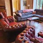 Maison De Lafenestre