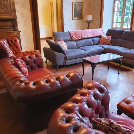 Maison De Lafenestre