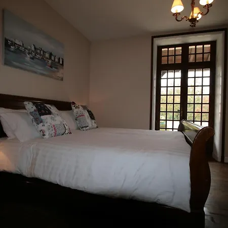 Maison De Lafenestre