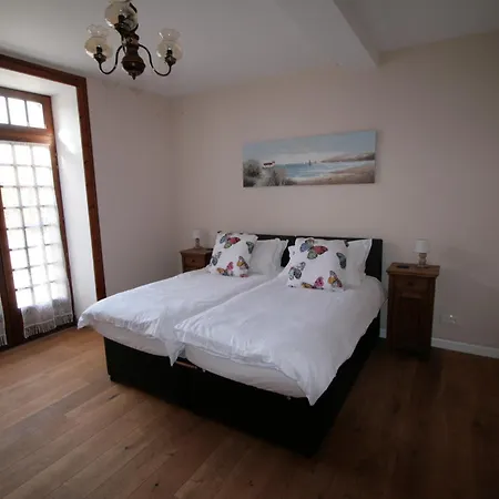 Maison De Lafenestre