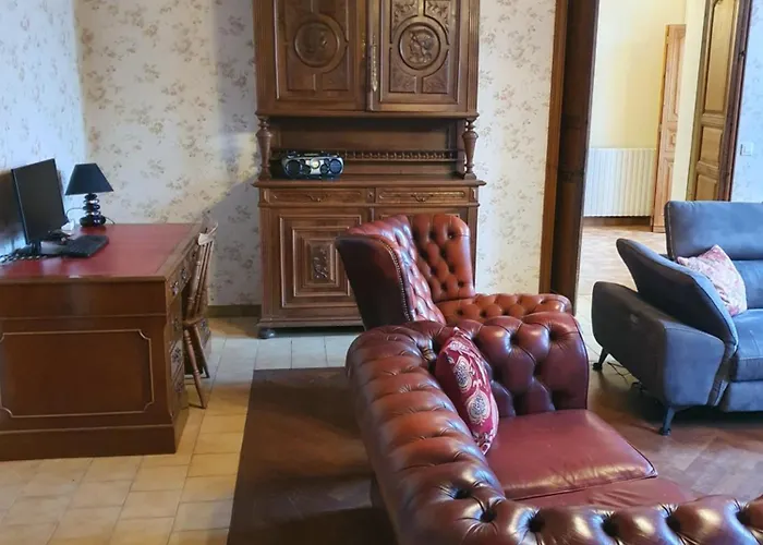 Maison De Lafenestre * Saint-Maigrin