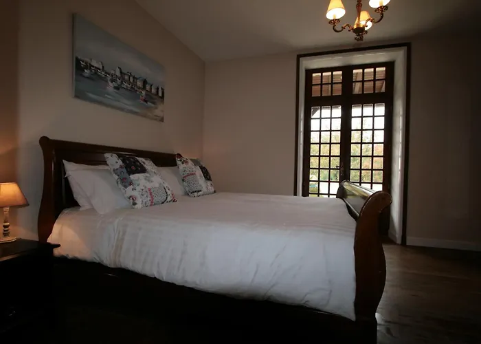 Maison De Lafenestre