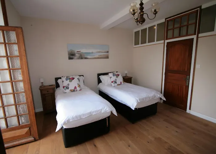 Maison De Lafenestre Casa de Férias Saint-Maigrin