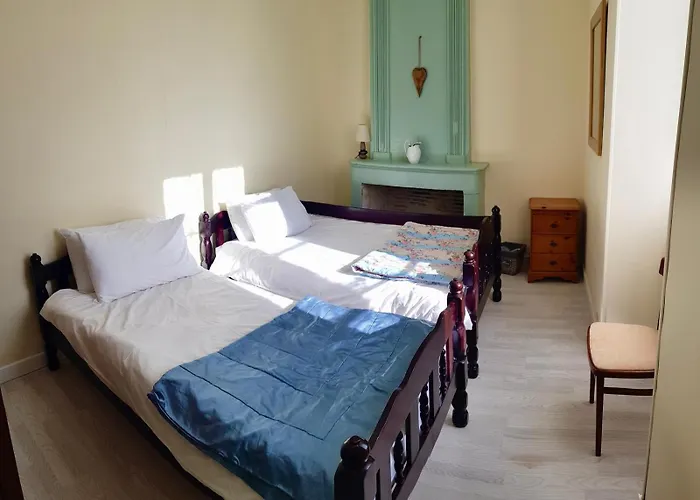 Maison De Lafenestre * Saint-Maigrin