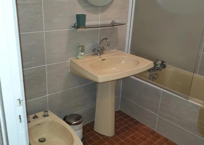 Maison De Lafenestre *